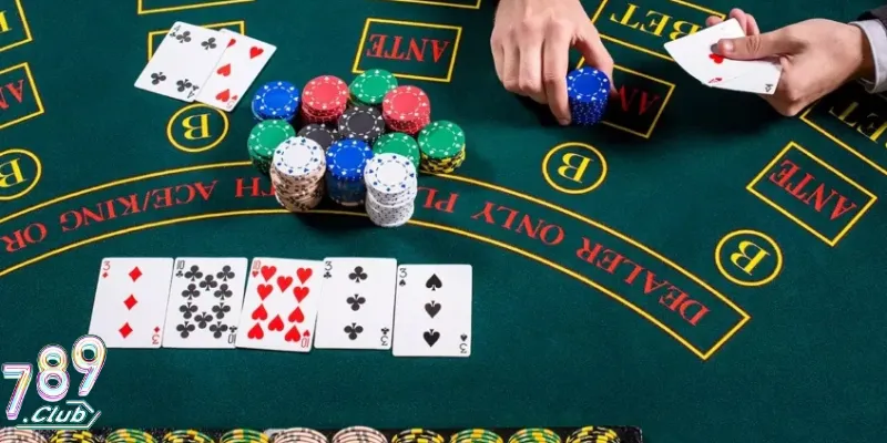 Poker là game yêu cầu sự đấu trí cao